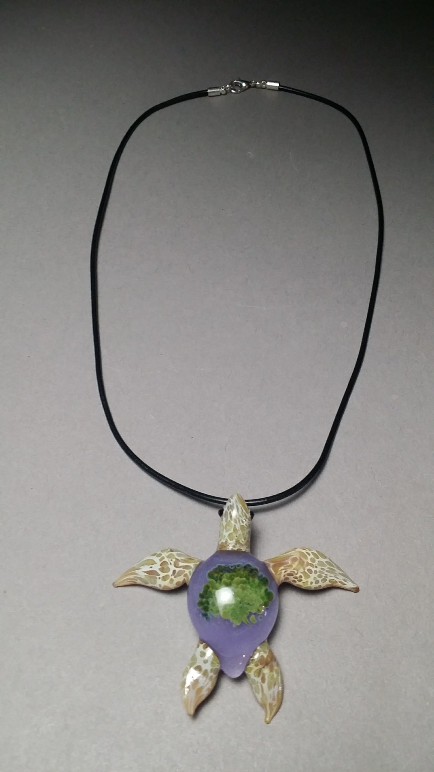 Special edition periwinkle background with green anemones in a beach blonde glass sea turtle pendant - GLASSnFIRE